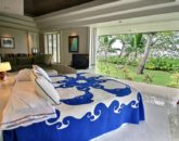 11-anini-beachfront_master-bedroom2-800x600