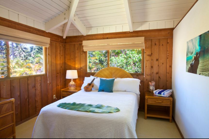 24-luana-beachfront-cottage_bedroom1