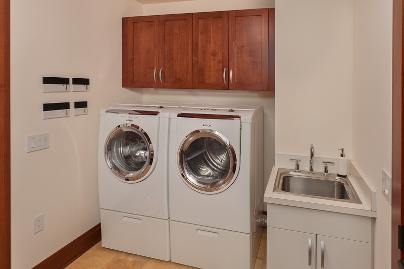32-pacificpearl5401_laundry-800x533